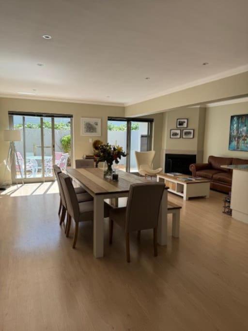 Luxury Townhouse In Stellenbosch Central Kültér fotó