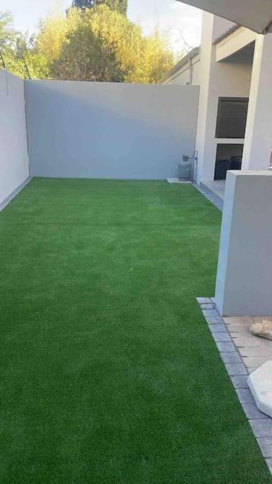 Luxury Townhouse In Stellenbosch Central Kültér fotó