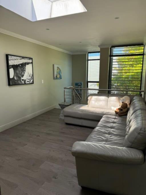 Luxury Townhouse In Stellenbosch Central Kültér fotó